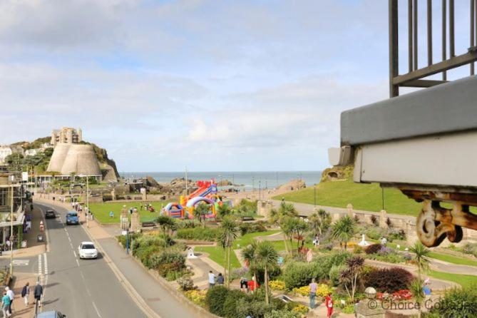 Sea Rock 4 1 Bedroom Holiday home *